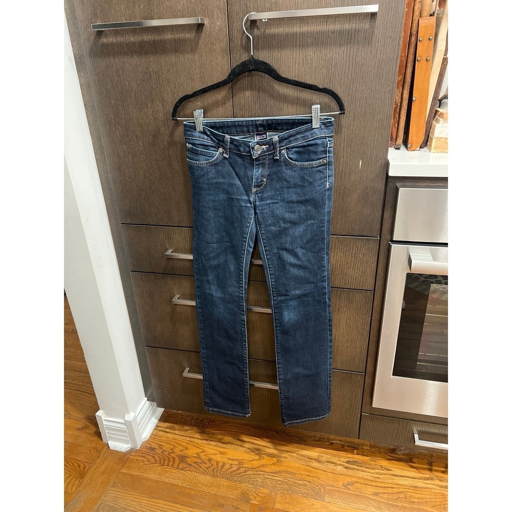 Patagonia dark wash blue jeans women's 24 inseam 30